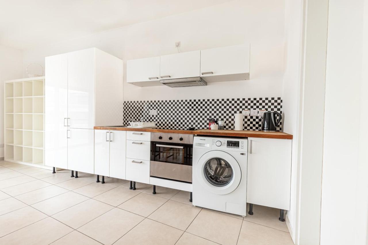 Lovely Studio Apt In The Heart Of St Julians Saint Julian's Exterior photo