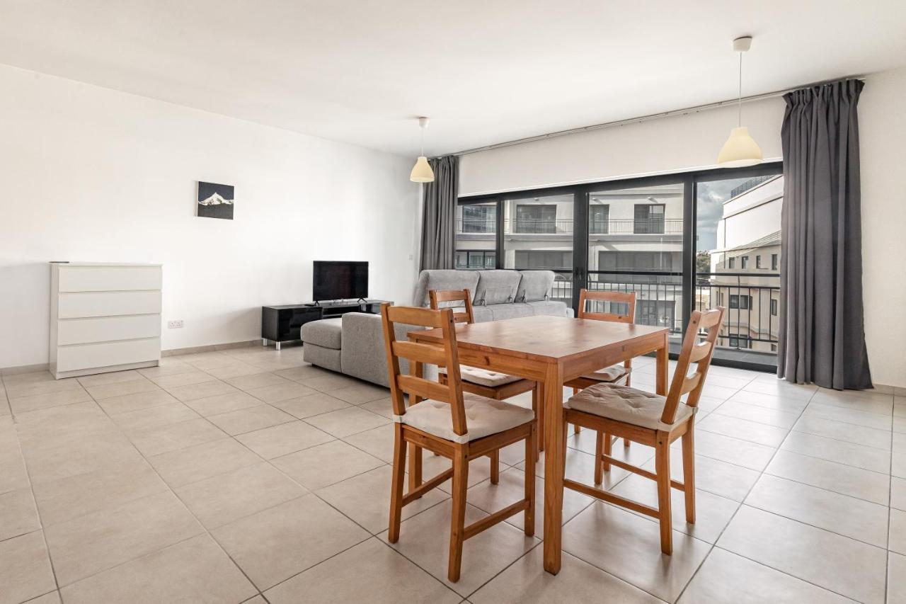 Lovely Studio Apt In The Heart Of St Julians Saint Julian's Exterior photo
